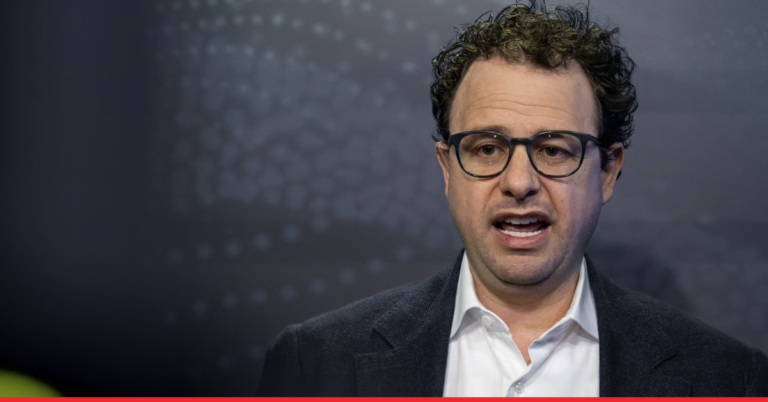 Anthropic In Talks To Raise $50B At $900B Valuation