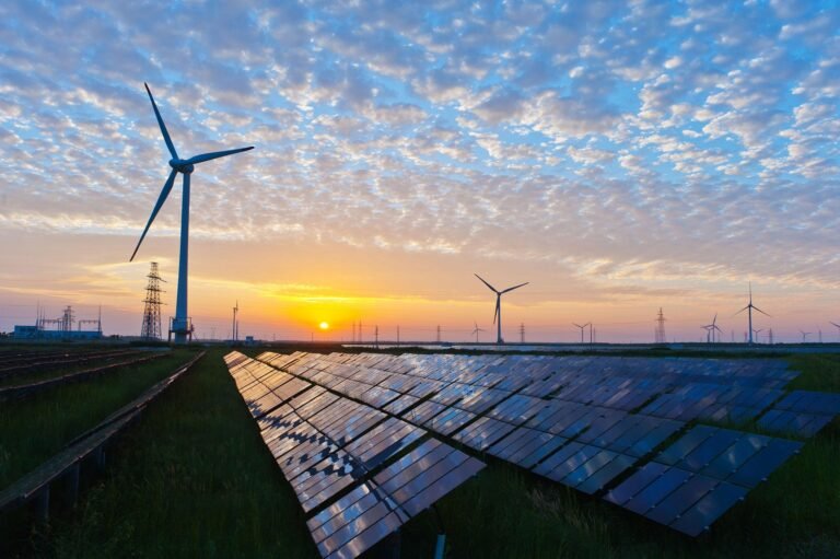 Ministry Of Power Extends ISTS Waivers To Support Delayed Solar And Wind Projects