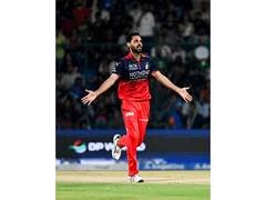 Bhuvneshwar Kumar becomes 2nd Indian to reach 350 T20 wickets