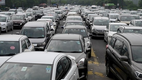 TRAI pushes for tech that enables real-time accident alerts, traffic monitoring
