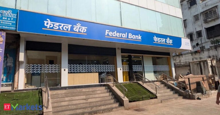 Federal Bank to acquire 4.5 lakh Standard Chartered card portfolio